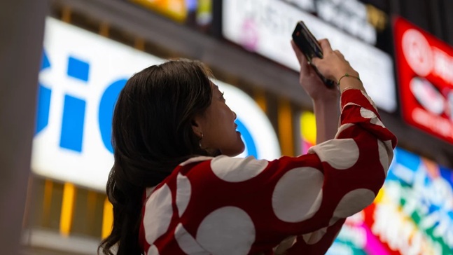 ericsson_massive_mimo_phone_user_generic_648