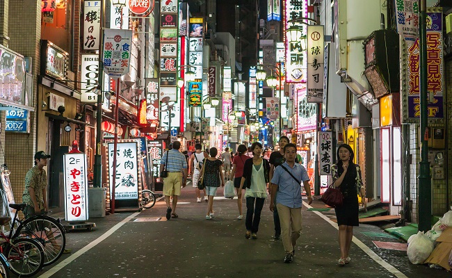 Apple, Google alter app policies in Japan