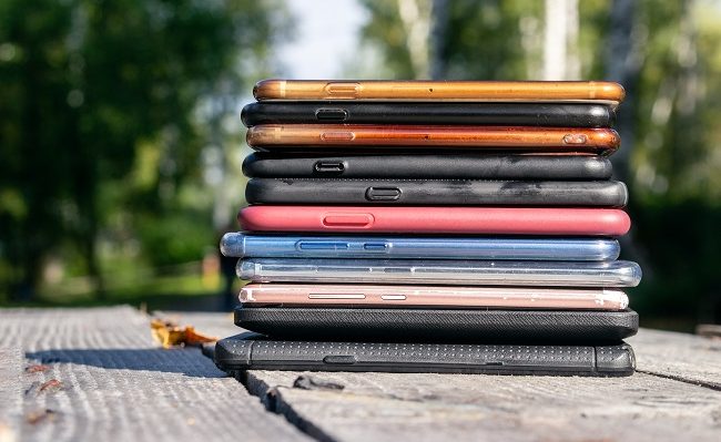 smartphones_generic_ss-e1556699518415-1