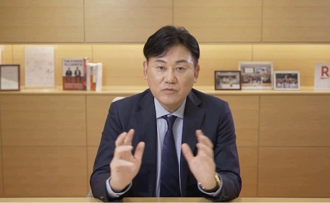 rakuten-chairman-mikitani-3